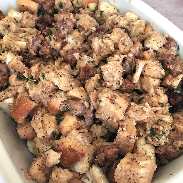 homemade-sausage-stuffing